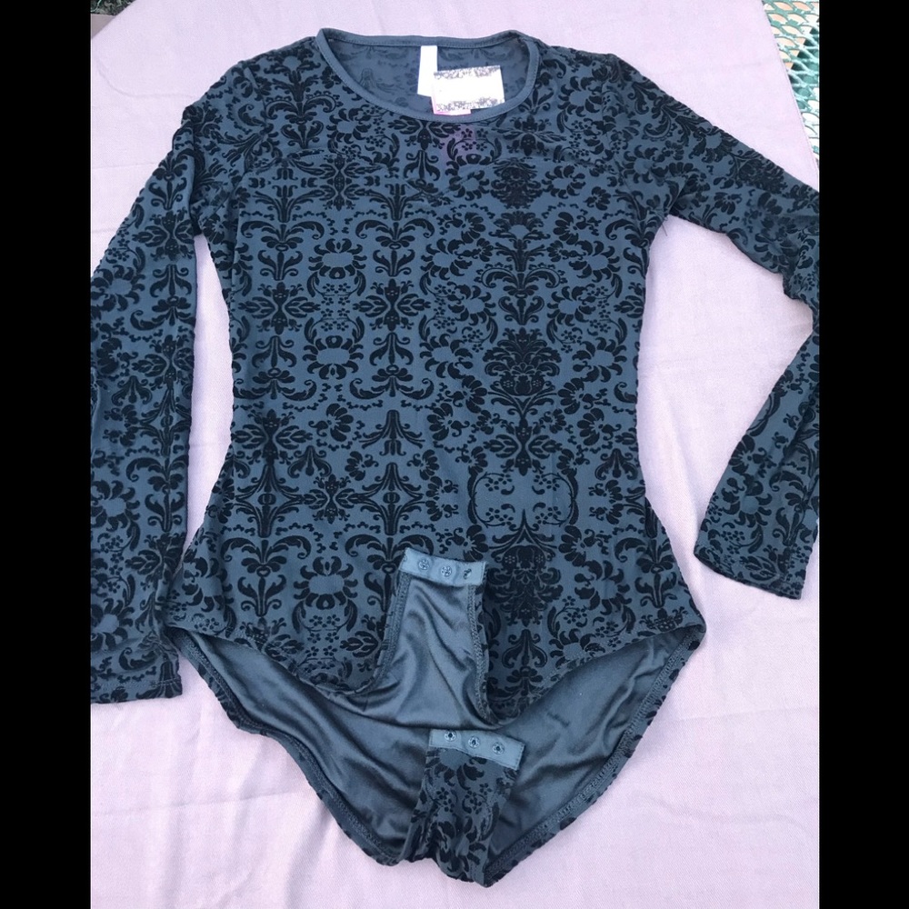 ♦️ NWT Xhilaration Black Long Sleeve Bodysuit ♦️